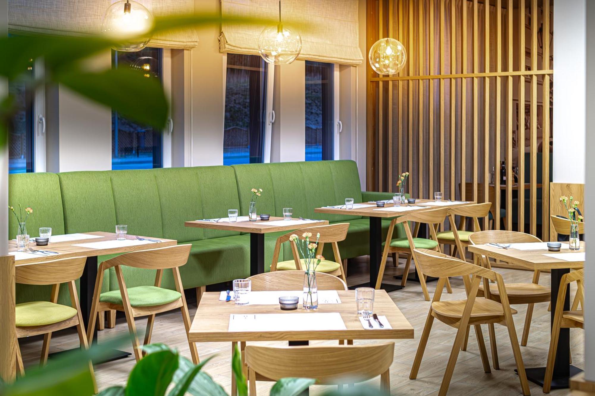 Novy Hotel Zielona Góra Kültér fotó